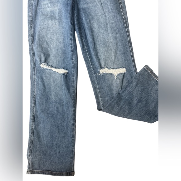 Judy Blue Straight Distressed Jeans - Picture 3 of 7